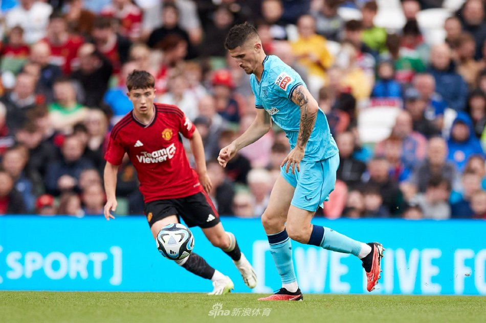 在这场湖人 在这场湖人