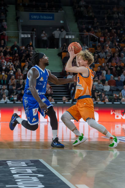 队在重建与 队在重建与